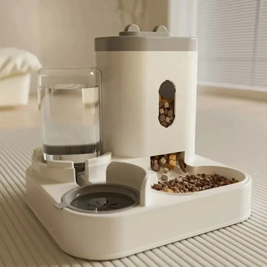 Distributeur et Fontaine à Eau pour Chat