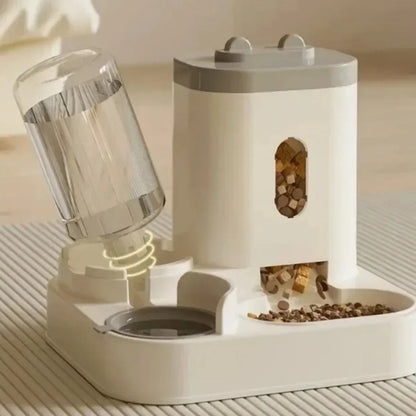 Distributeur et Fontaine à Eau pour Chat