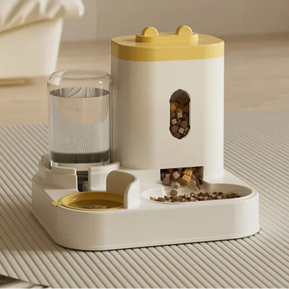 Distributeur et Fontaine à Eau pour Chat