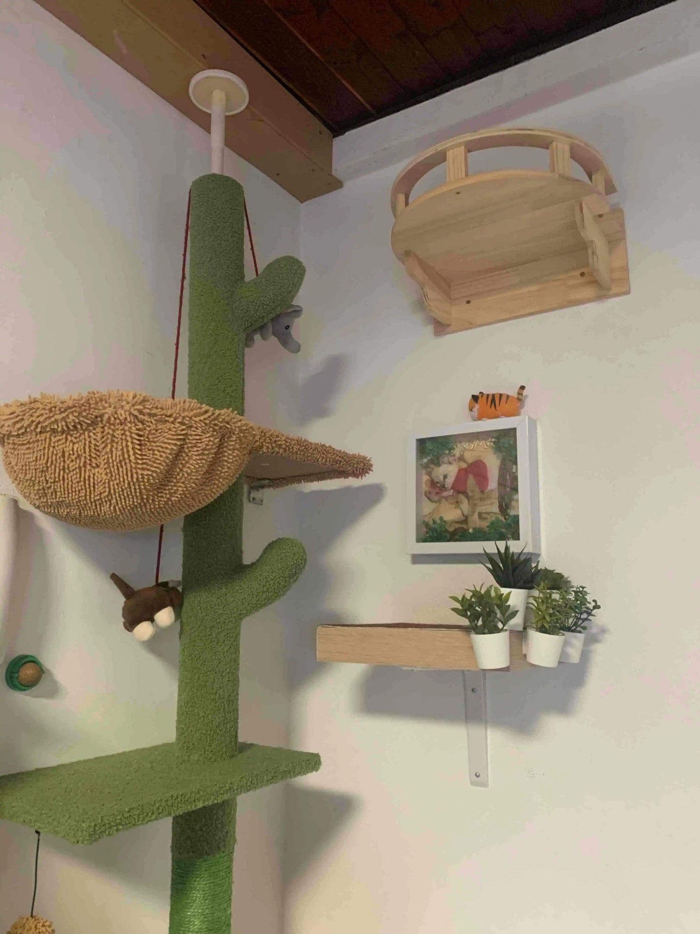 Maison en Bois suspendue pour Chat